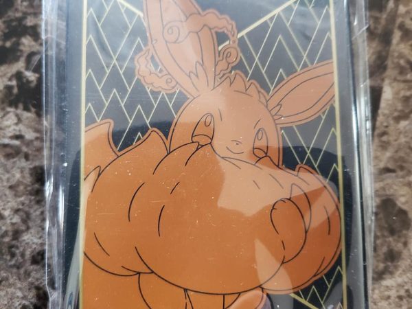 Eevee Vmax - Shining Fates Elite Trainer Box - Pokemon Sleeves - English - 60 Sleeves