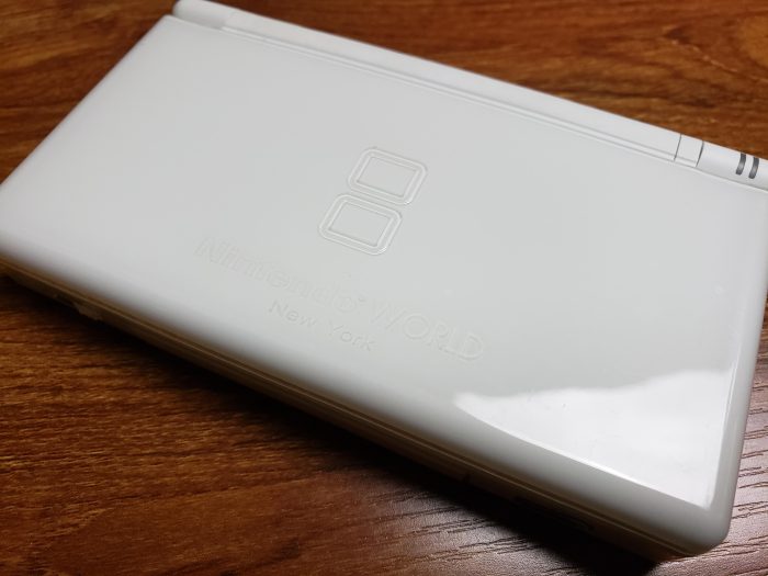 Nintendo DS Lite White Console - Nintendo World New York - Etched Nintendo World Logo - Extremely Rare - Used