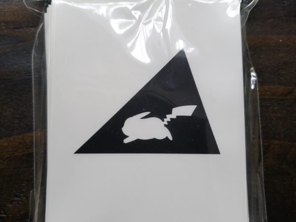 Pikachu Running - Iconic - Set of 64 Sleeves - Japanese - Pokemon Center