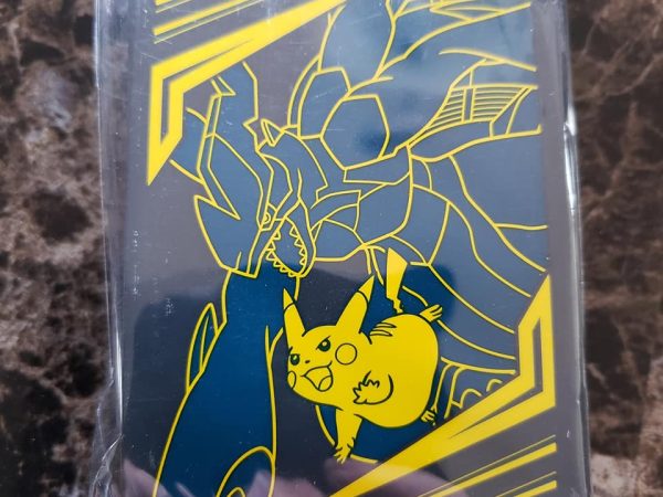 Pikachu & Zekrom Tag Team - Team Up Elite Trainer Box - Pokemon Sleeves - English - 60 Sleeves