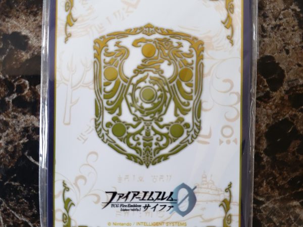 White Shield Crest Sleeves - Fire Emblem Cipher - 5x Buy a box Sleeves - New
